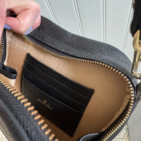 ORA DELPHINE Black Pebbled Leather Crossbody Heart Bag - Picture 6 of 6